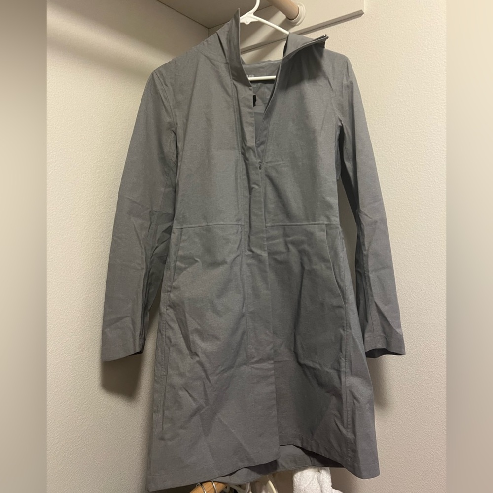 Uniqlo grey trench coat - size XS
